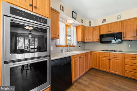 Kitchen - 1265 Lower Ferry Rd, Ewing, NJ 08618 photo 4 of 4