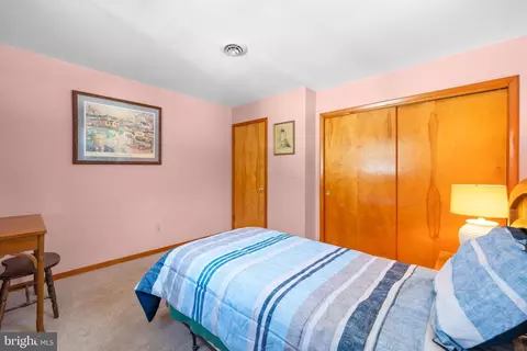 Bedroom - 1265 Lower Ferry Rd, Ewing, NJ 08618 photo 5 of 8