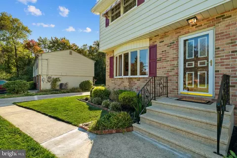 Exterior - 1265 Lower Ferry Rd, Ewing, NJ 08618 photo 4 of 9
