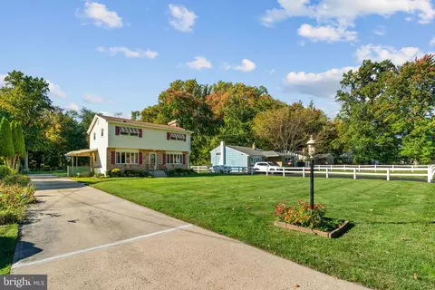 Exterior - 1265 Lower Ferry Rd, Ewing, NJ 08618 photo 3 of 9