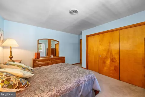 Bedroom - 1265 Lower Ferry Rd, Ewing, NJ 08618 photo 8 of 8