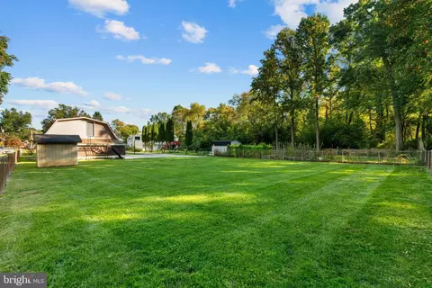 Exterior - 1265 Lower Ferry Rd, Ewing, NJ 08618 photo 9 of 9