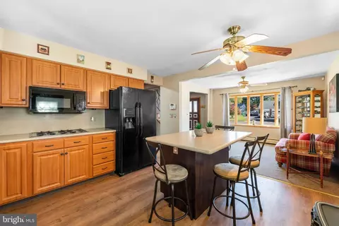 Kitchen - 1265 Lower Ferry Rd, Ewing, NJ 08618 photo 3 of 4