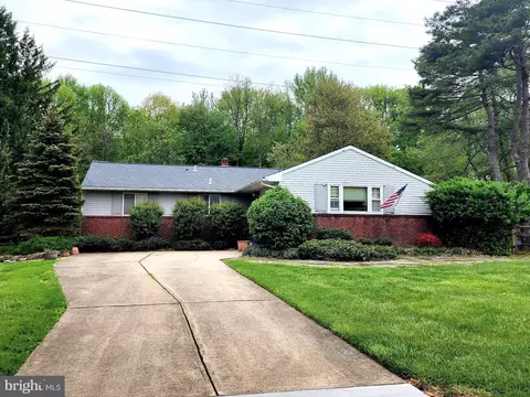 29 Vanderveer Dr, Lawrenceville, NJ 08648