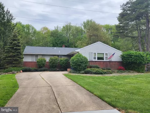 29 Vanderveer Dr, Lawrenceville, NJ 08648