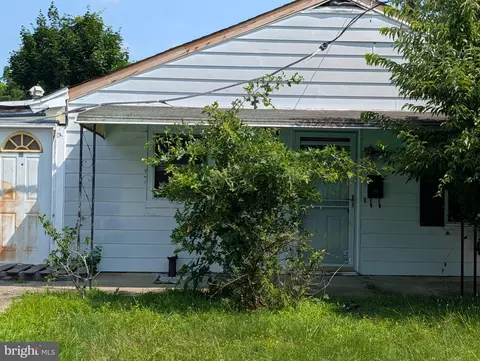 12 Lanning St, Trenton, NJ 08618