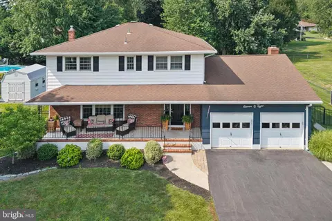 1108 Estates Blvd, Hamilton, NJ 08690