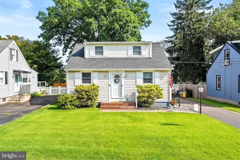 76 Sherwood Ave, Hamilton, NJ 08619