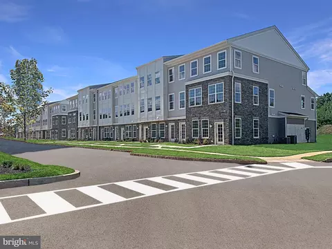 169 Leona Stewart Ln, Pennington, NJ 08534