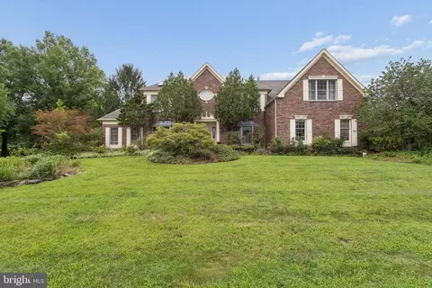 1 Chesapeake Ct, Princeton Junction, NJ 08550