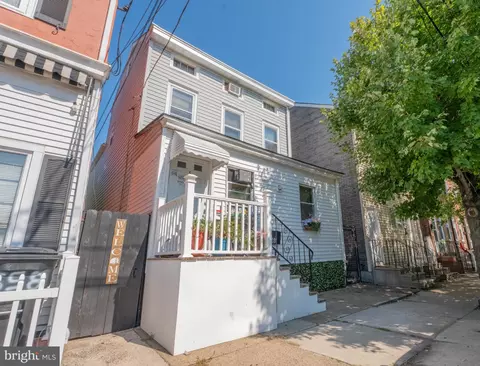 560 2nd St, Trenton, NJ 08611