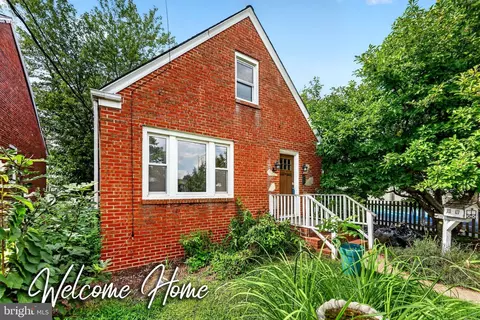 57 Beech Ave, Hamilton, NJ 08610