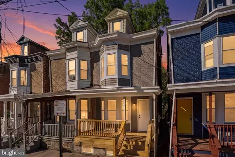 422 W Hanover St, Trenton, NJ 08618