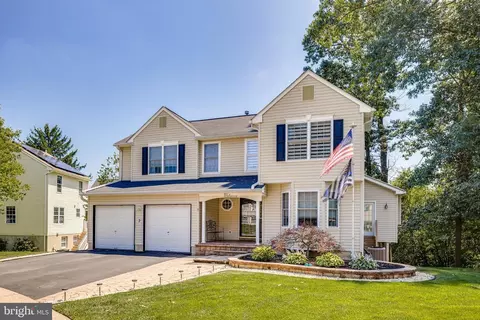 3 Kenneth Ct, Hamilton, NJ 08620