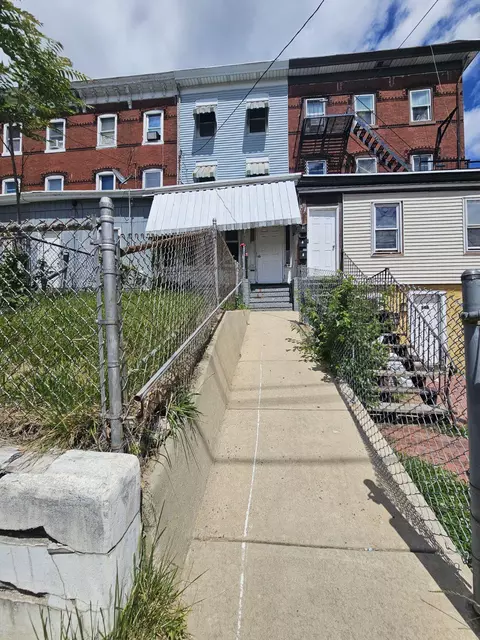 302 Pennington Ave, Trenton, NJ 08618