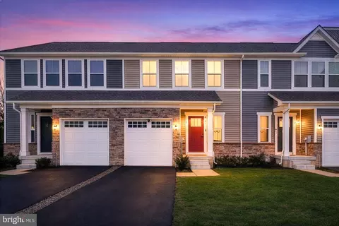 14 Pratt Ln, Lawrence Township, NJ 08648