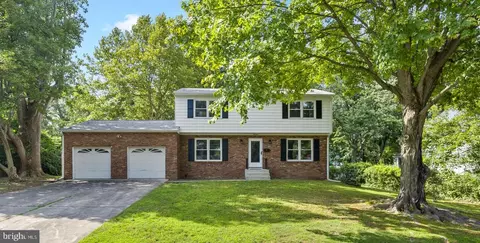 14 Empress Ln, Lawrence, NJ 08648
