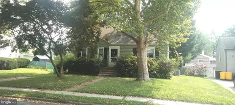 30 Kenwood Ter, Hamilton, NJ 08610