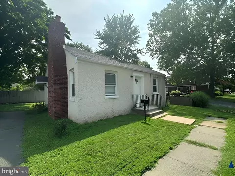 24 Seminary Ave, Hopewell, NJ 08525