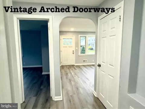 Entry Way - 35 Unwin Dr, Hamilton, NJ 08610 photo 3 of 6