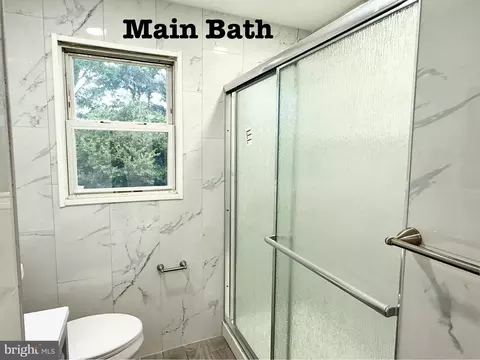 Bath - 35 Unwin Dr, Hamilton, NJ 08610 photo 1 of 2
