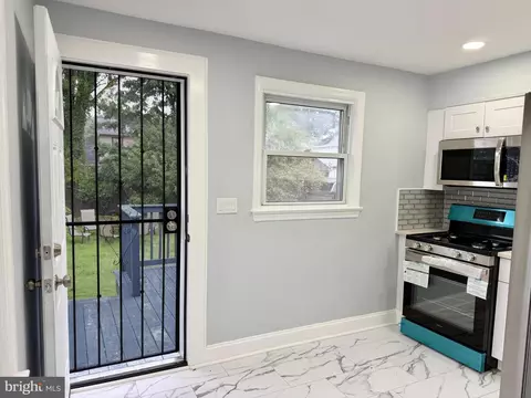 Entry Way - 35 Unwin Dr, Hamilton, NJ 08610 photo 1 of 6