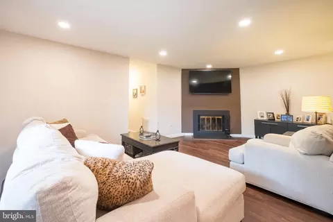 813 Wood Mill Dr, East Windsor Twp, NJ 08512