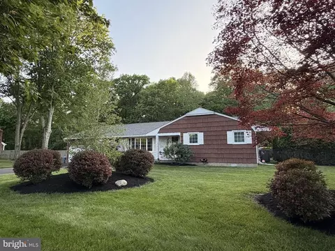33 Galston Dr, Princeton Junction, NJ 08550