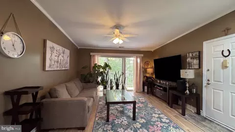 26 Aspen Ct, Hamilton, NJ 08619