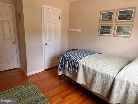 Bedroom - 9 Pasadena Dr, Hamilton, NJ 08619 photo 5 of 6