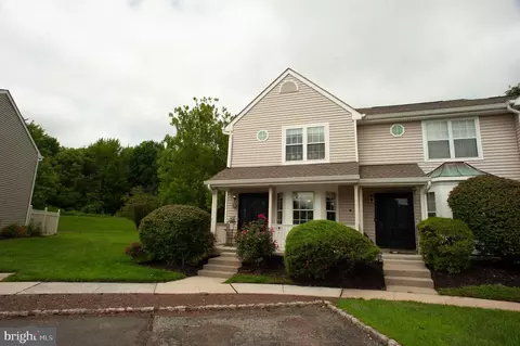 6 Wellington, East Windsor, NJ 08520