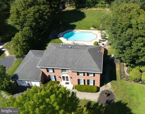 4 Stanford Pl, Princeton Junction, NJ 08550
