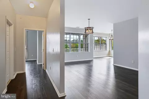 638 Timberlake Dr, Ewing, NJ 08618