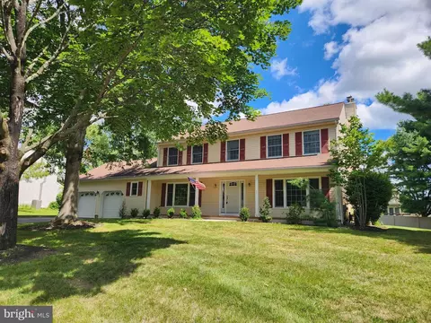 20 Nassau Dr, Lawrenceville, NJ 08648