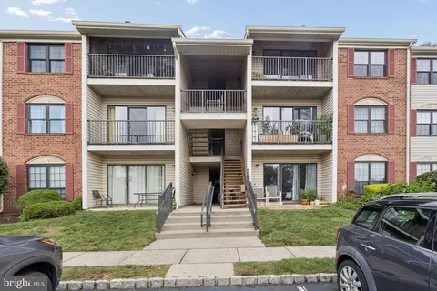10 Voscek Ct, Lawrence, NJ 08648