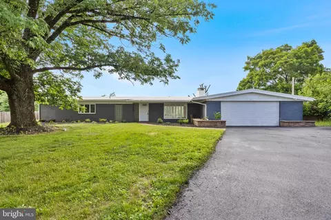 98 Church Rd, Titusville, NJ 08560