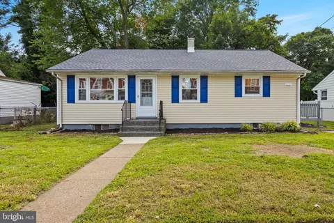121 Mcclellan Ave, Hamilton, NJ 08610