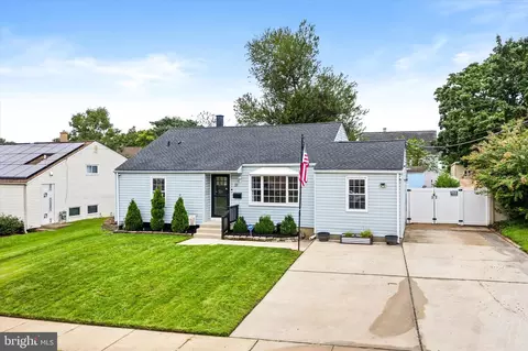 31 Elton Ave, Hamilton, NJ 08620