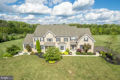 392 Old York Rd, Hamilton, NJ 08620