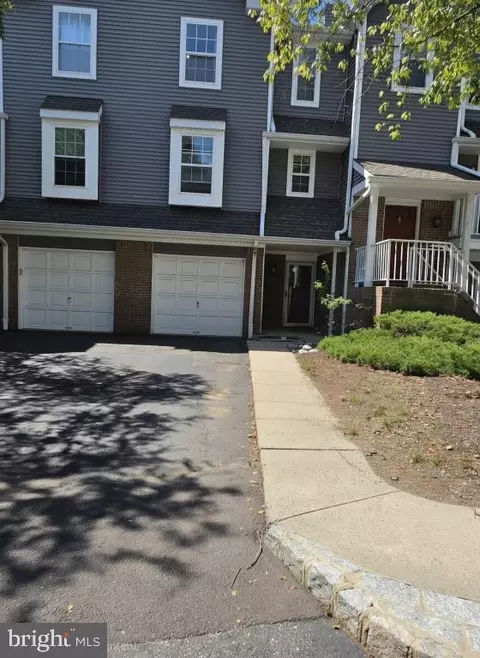 6 Halstead Pl, Princeton, NJ 08540