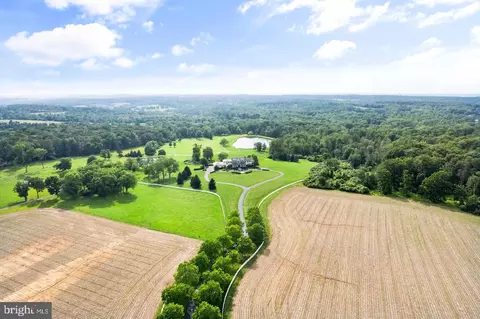131 Harbourton Woodsville Rd, Lambertville, NJ 08530
