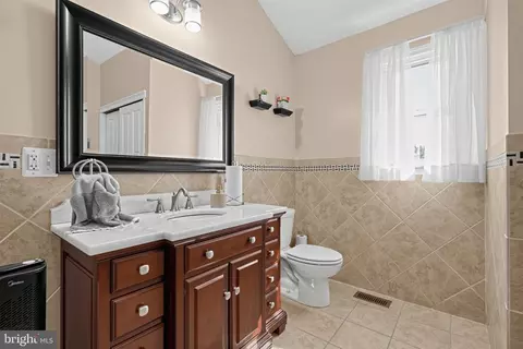 Bath - 5 Evans Ave, Hamilton, NJ 08610 photo 1 of 1