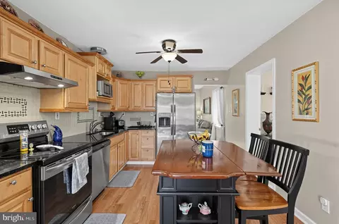 Kitchen - 5 Evans Ave, Hamilton, NJ 08610 photo 2 of 4