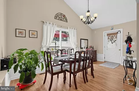 Dining - 5 Evans Ave, Hamilton, NJ 08610 photo 2 of 2