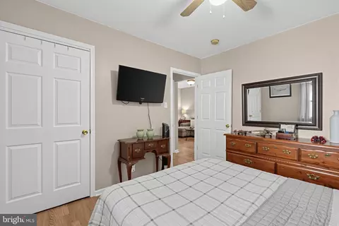 Bedroom - 5 Evans Ave, Hamilton, NJ 08610 photo 4 of 6