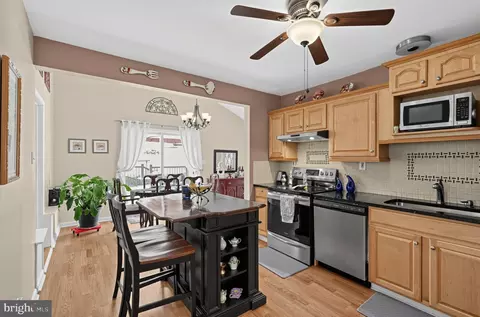 Kitchen - 5 Evans Ave, Hamilton, NJ 08610 photo 4 of 4