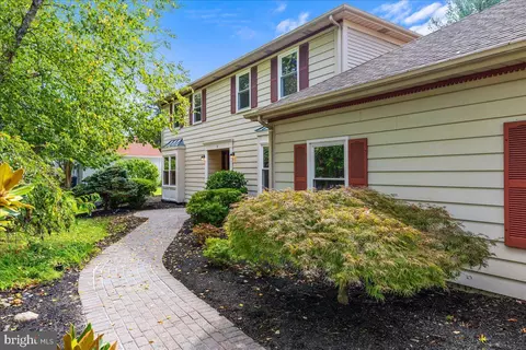 3 Cartwright Dr W, Princeton Junction, NJ 08550