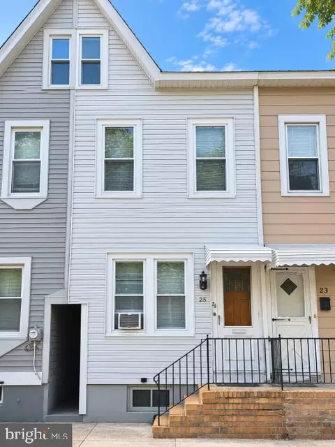 25 Randall Ave, Trenton, NJ 08611