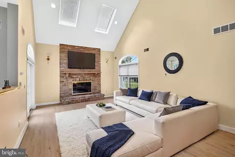 Living - 15 Scenic Dr, Ewing, NJ 08628 photo 4 of 7