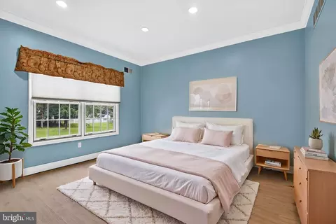 Bedroom - 15 Scenic Dr, Ewing, NJ 08628 photo 2 of 5